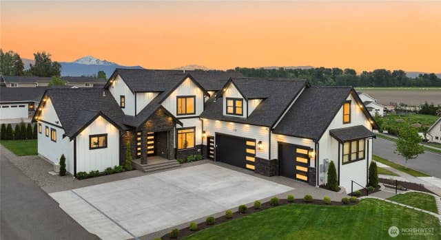 Property photo for 1750 Farmview Terrace, Lynden
