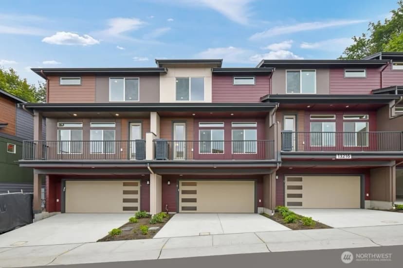 Property photo for 13216 Ne 127th Court #b, Kirkland photo 16