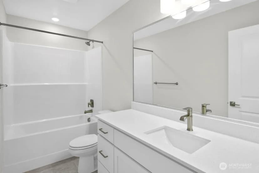 Property photo for 13216 Ne 127th Court #b, Kirkland photo 14