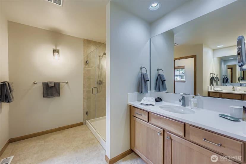 Property photo for 23132 87th Avenue W, Edmonds photo 18