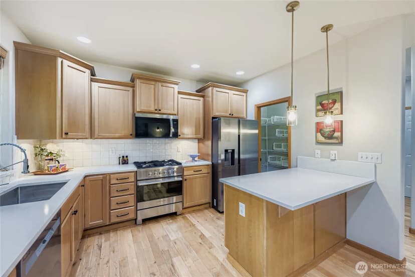 Property photo for 23132 87th Avenue W, Edmonds photo 6
