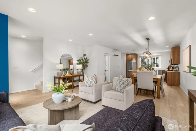 Property photo for 6454 Ne 181st Street #102, Kenmore photo 10
