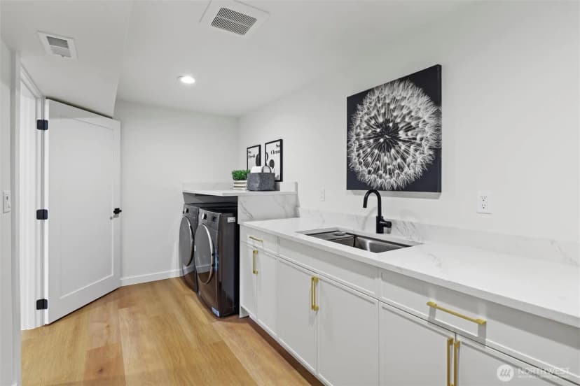Property photo for 16551 Ne 27th Street, Bellevue photo 21