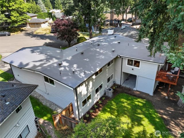 Property photo for 16551 Ne 27th Street, Bellevue photo 2