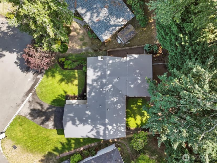 Property photo for 16551 Ne 27th Street, Bellevue photo 3