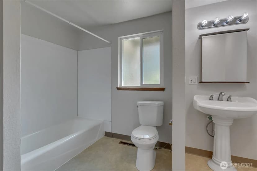 Property photo for 11225 108th Street Ct Sw, Tacoma photo 17
