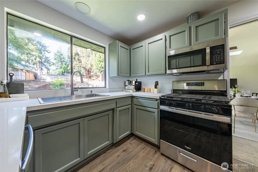 Property photo for 25813 126th Avenue Se, Kent photo 11