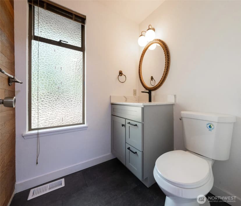 Property photo for 25813 126th Avenue Se, Kent photo 16