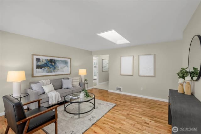 Property photo for 16105 Se 113th Place, Renton photo 2