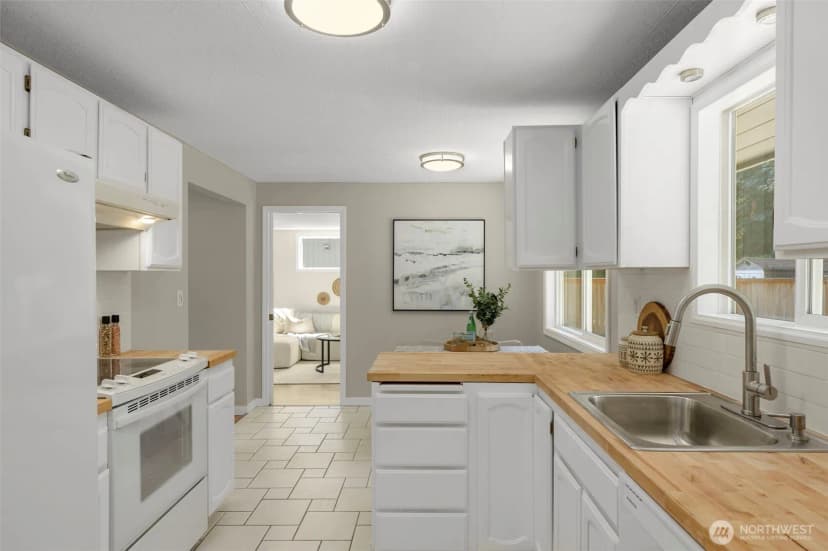 Property photo for 16105 Se 113th Place, Renton photo 4