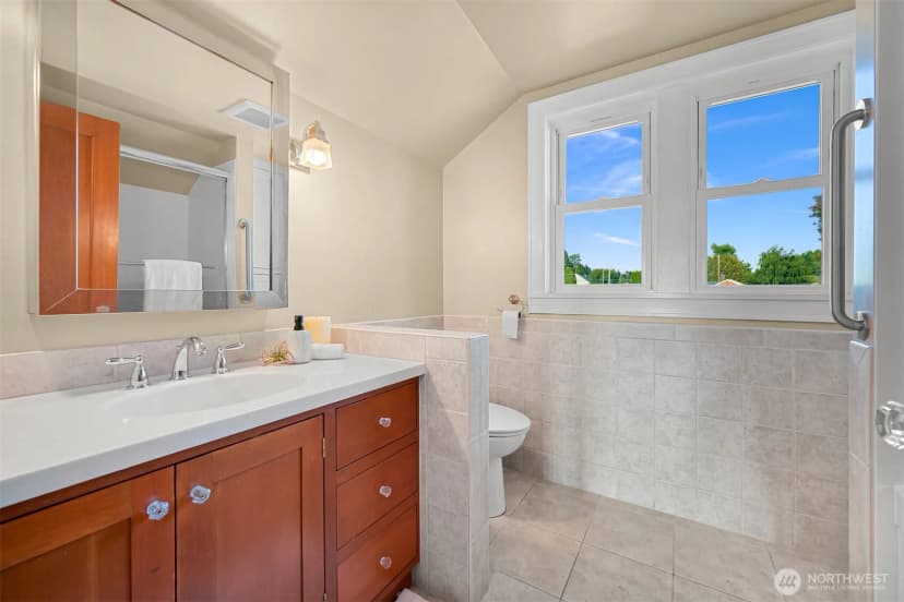 Property photo for 2914 Cornwall Avenue, Bellingham photo 18