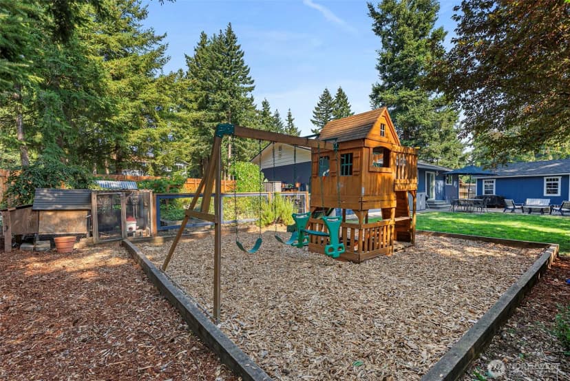 Property photo for 23403 Se 267th Street, Maple Valley photo 36