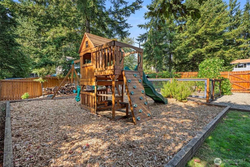 Property photo for 23403 Se 267th Street, Maple Valley photo 35