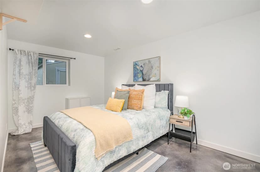Property photo for 2329 Ne 103rd Street, Seattle photo 22