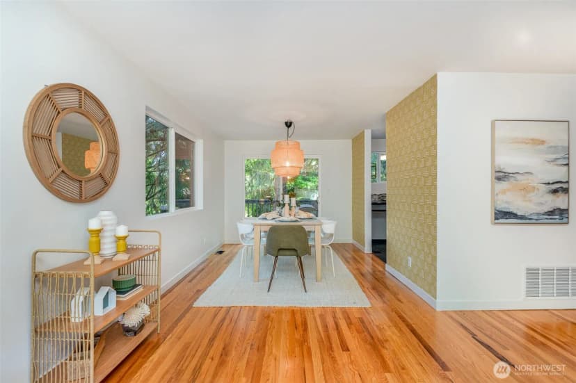Property photo for 2329 Ne 103rd Street, Seattle photo 7
