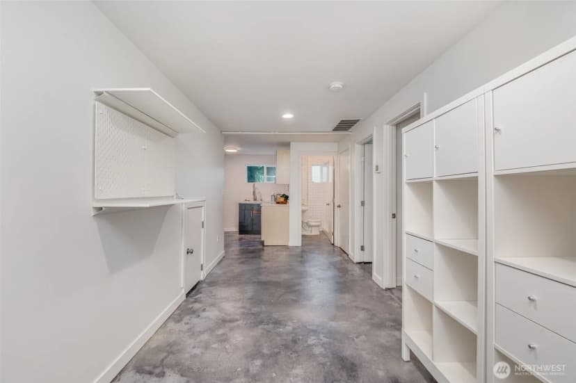 Property photo for 2329 Ne 103rd Street, Seattle photo 21