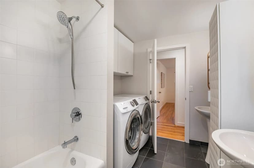Property photo for 2329 Ne 103rd Street, Seattle photo 18
