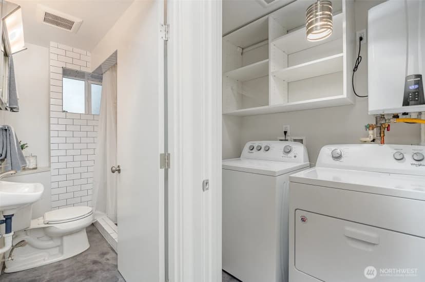 Property photo for 2329 Ne 103rd Street, Seattle photo 25
