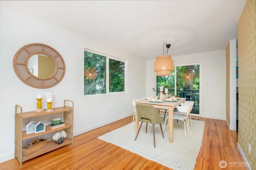Property photo for 2329 Ne 103rd Street, Seattle photo 8