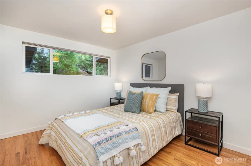 Property photo for 2329 Ne 103rd Street, Seattle photo 16