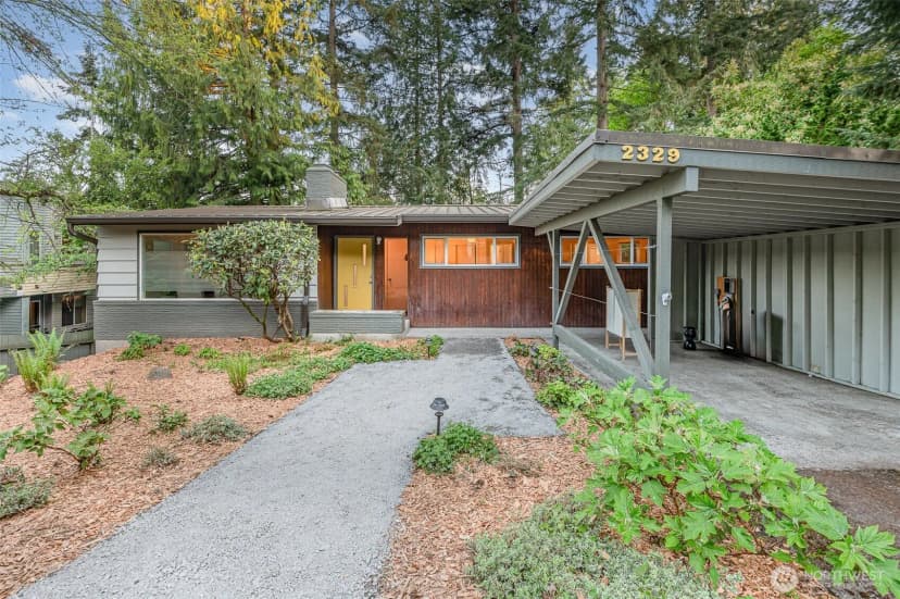Property photo for 2329 Ne 103rd Street, Seattle