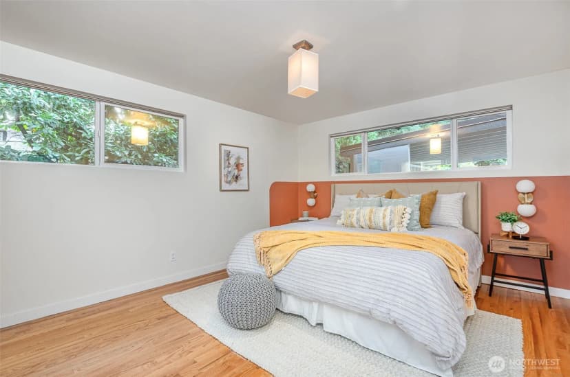 Property photo for 2329 Ne 103rd Street, Seattle photo 12