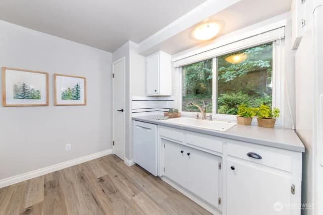 Property photo for 585 Mount Cedar Drive Sw, Issaquah photo 5