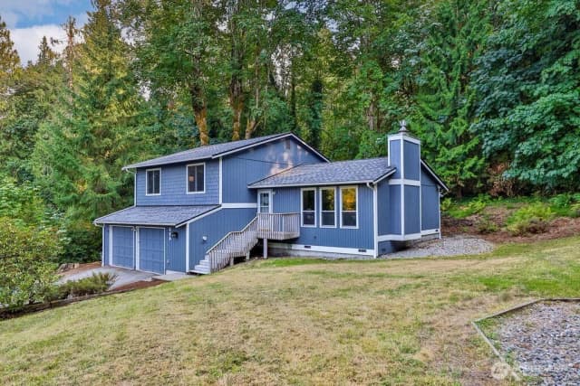 Property photo for 585 Mount Cedar Drive Sw, Issaquah photo 2
