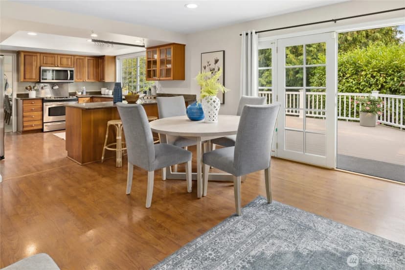 Property photo for 930 179th Place Ne, Bellevue photo 13