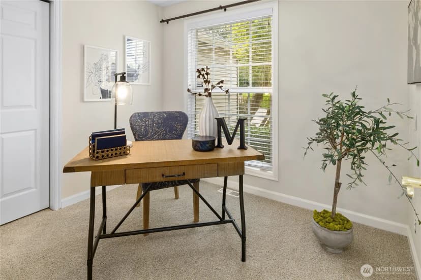 Property photo for 930 179th Place Ne, Bellevue photo 18