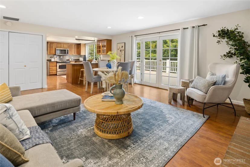 Property photo for 930 179th Place Ne, Bellevue photo 14