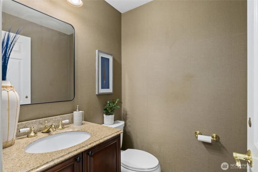 Property photo for 930 179th Place Ne, Bellevue photo 19