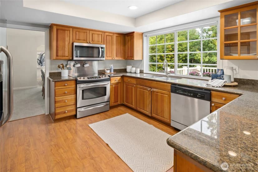 Property photo for 930 179th Place Ne, Bellevue photo 10