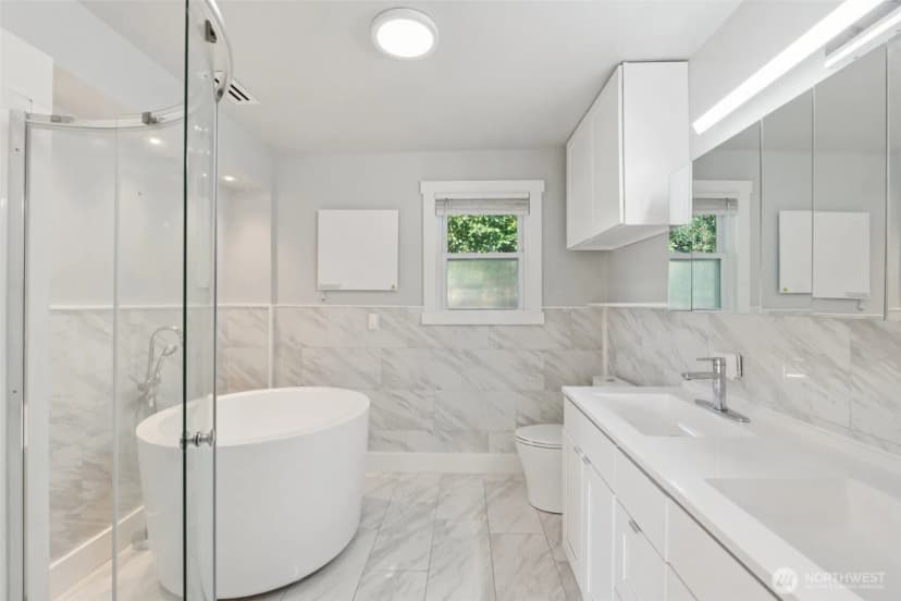 Property photo for 3810 Ne 155th Street, Lake Forest Park photo 13