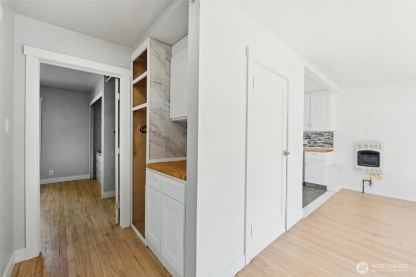 Property photo for 3810 Ne 155th Street, Lake Forest Park photo 14