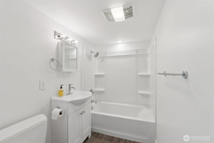 Property photo for 3810 Ne 155th Street, Lake Forest Park photo 23