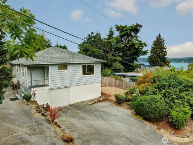 Property photo for 3810 Ne 155th Street, Lake Forest Park