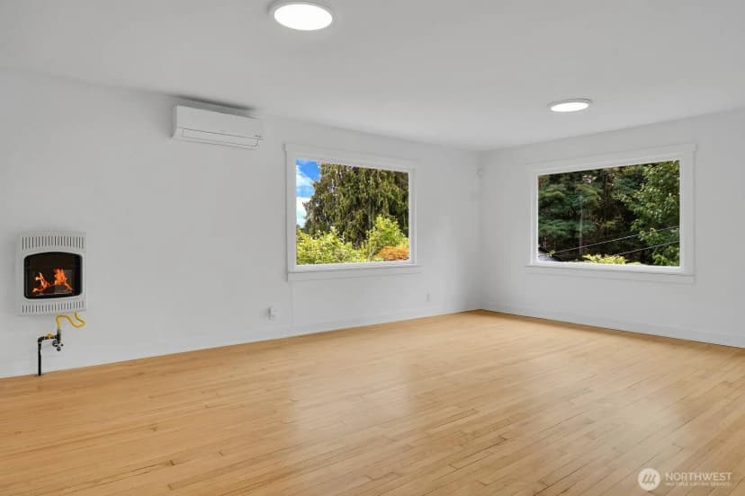 Property photo for 3810 Ne 155th Street, Lake Forest Park photo 4
