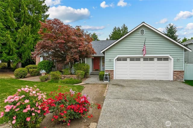 Property photo for 24225 15 Place Se, Bothell photo 2