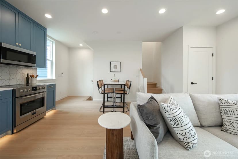 Property photo for 3639 34th Avenue W #b, Seattle photo 7