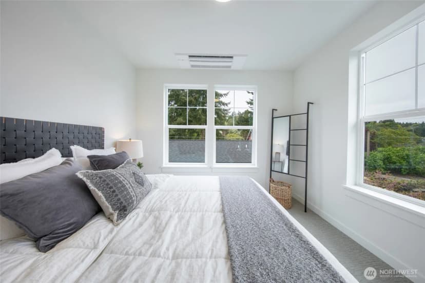Property photo for 3639 34th Avenue W #b, Seattle photo 15