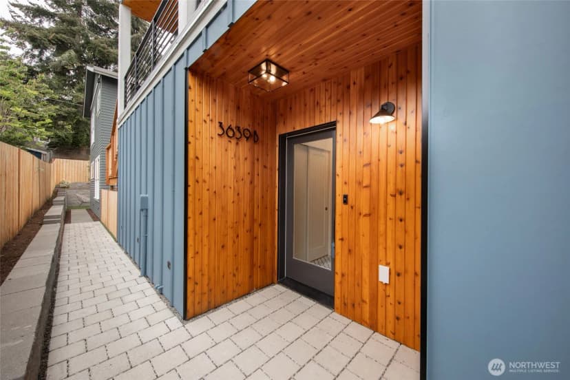 Property photo for 3639 34th Avenue W #b, Seattle