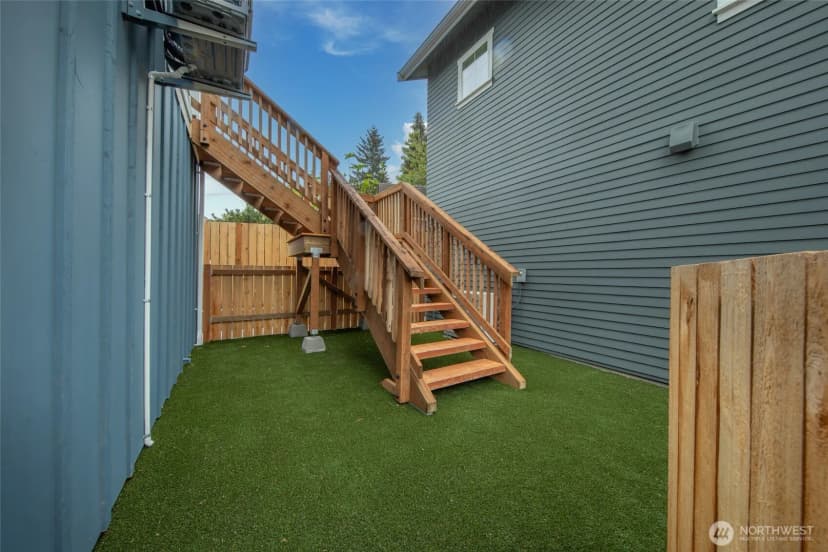 Property photo for 3639 34th Avenue W #b, Seattle photo 23