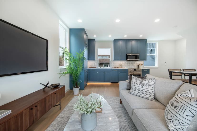 Property photo for 3639 34th Avenue W #b, Seattle photo 11