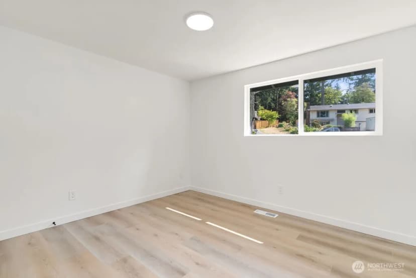 Property photo for 11008 Maury Lane Sw, Lakewood photo 17