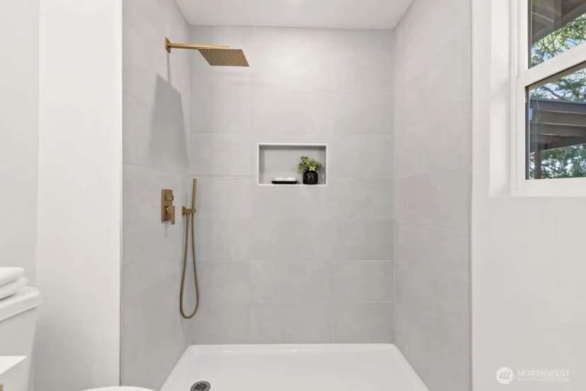 Property photo for 11008 Maury Lane Sw, Lakewood photo 21
