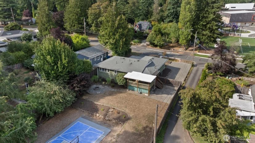 Property photo for 2327 117th Street, Seattle photo 33