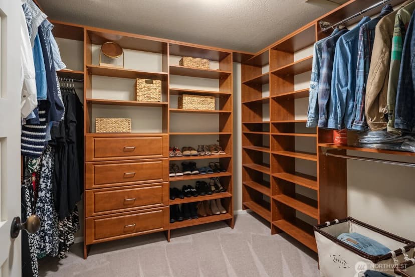 Property photo for 10261 Ne 21st Place, Bellevue photo 22
