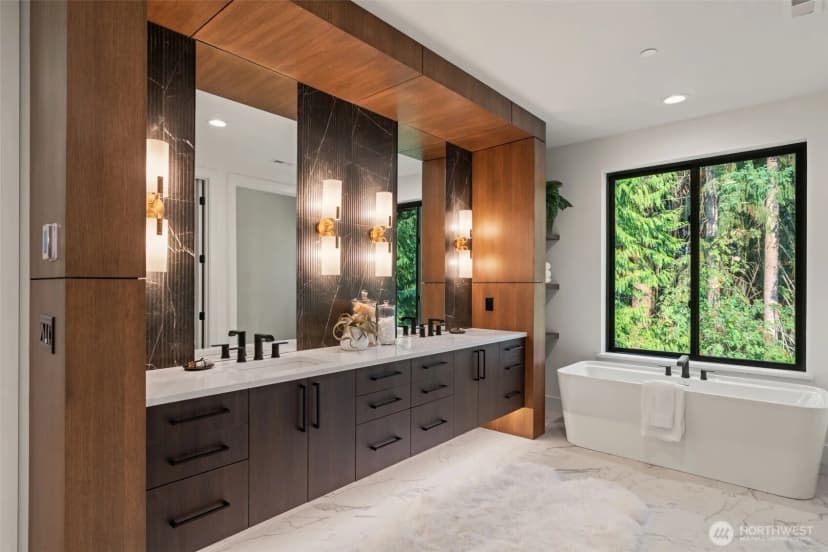 Property photo for 10648 Woodhaven Lane, Bellevue photo 21