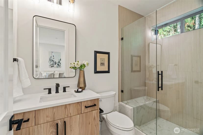 Property photo for 10648 Woodhaven Lane, Bellevue photo 26